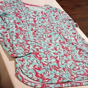 Columbia Red and Teal Cooling Top